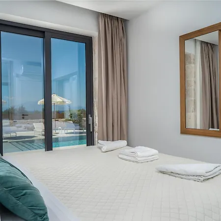 Edward Stone Villa Tragaki