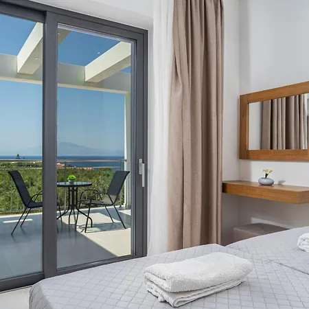 Edward Stone Tragaki