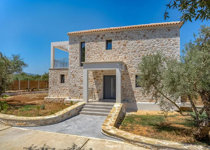 Edward Stone Tragaki